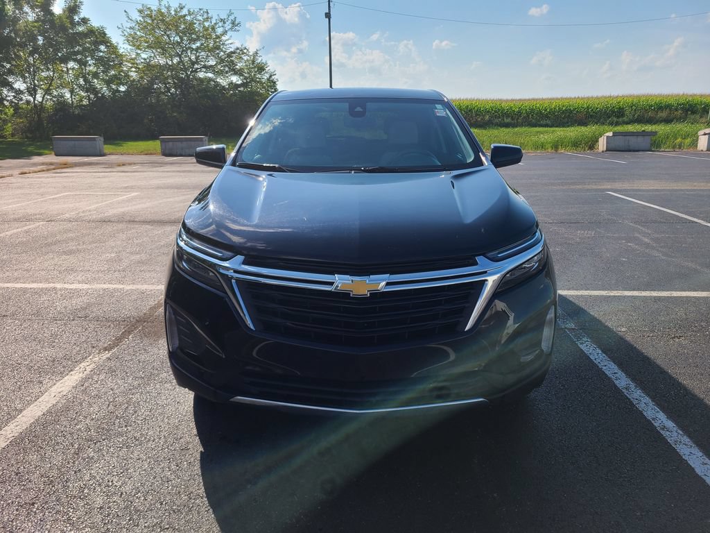 Used 2023 Chevrolet Equinox LT FWD image 2