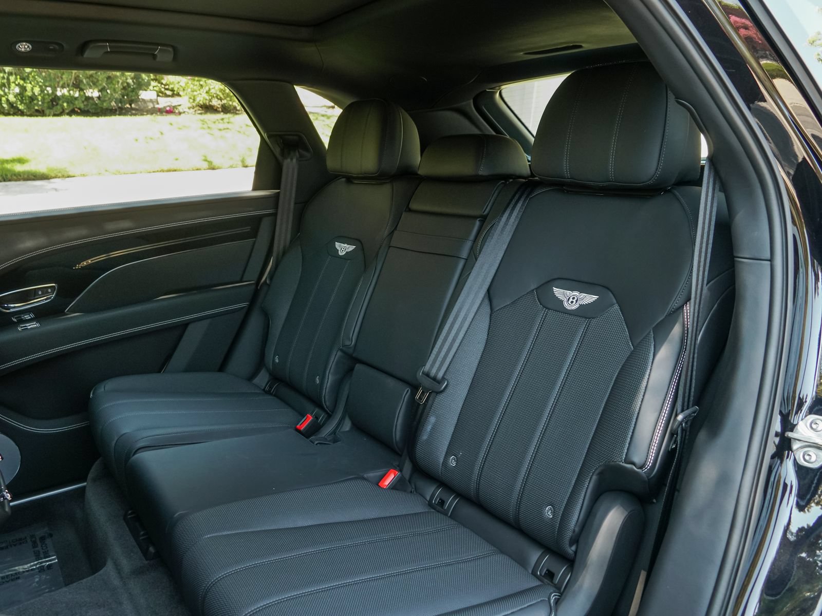 New 2025 Bentley Bentayga Extended Wheelbase AWD/4WD image 23