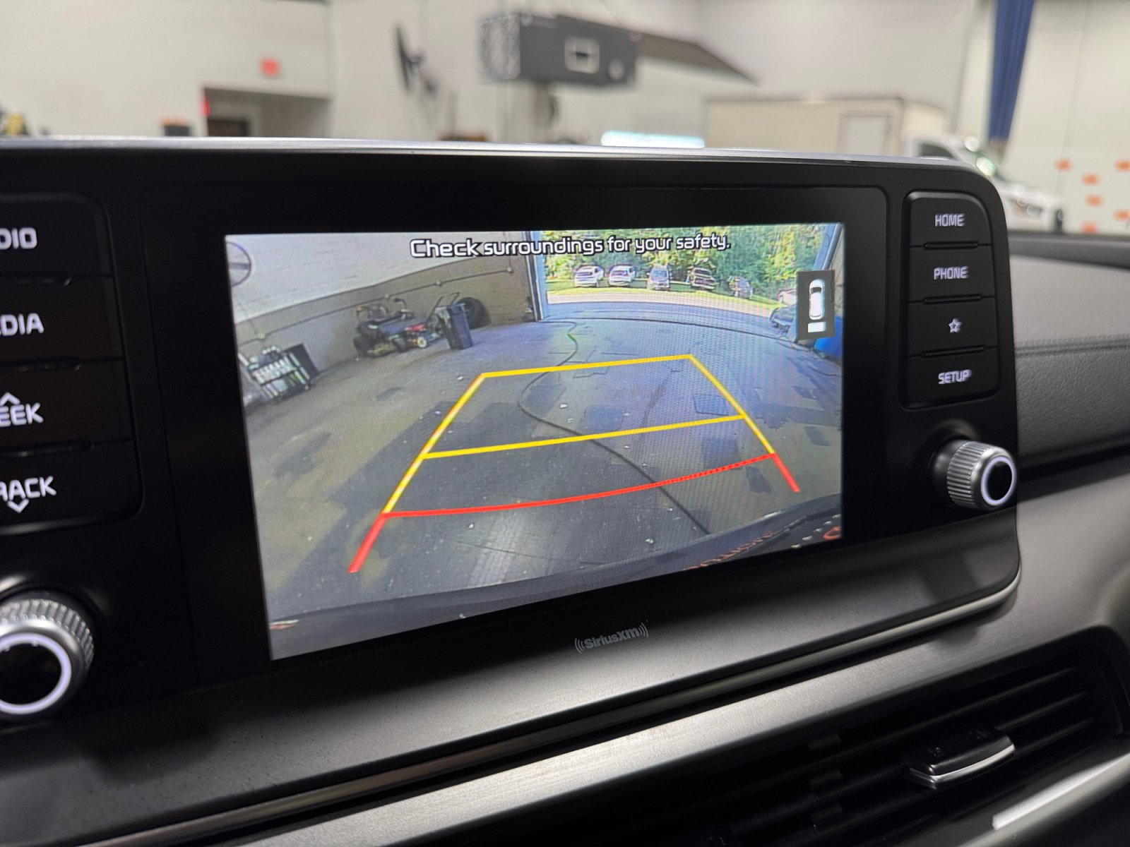Used 2020 Kia Telluride LX AWD/4WD image 16