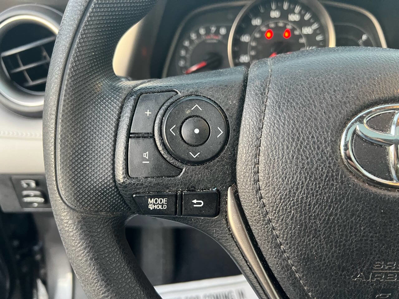 Used 2015 Toyota RAV4 XLE image 28