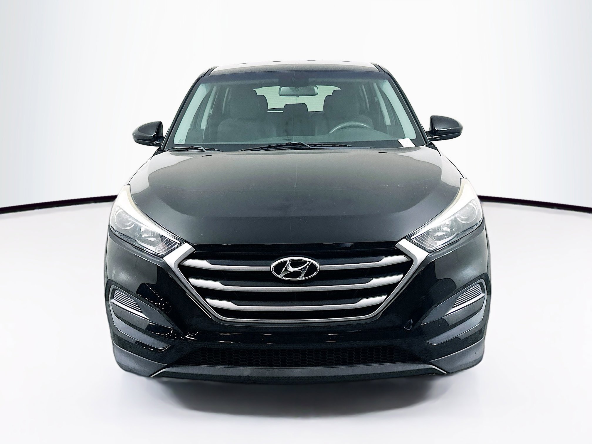 Used 2018 Hyundai Tucson SE image 2