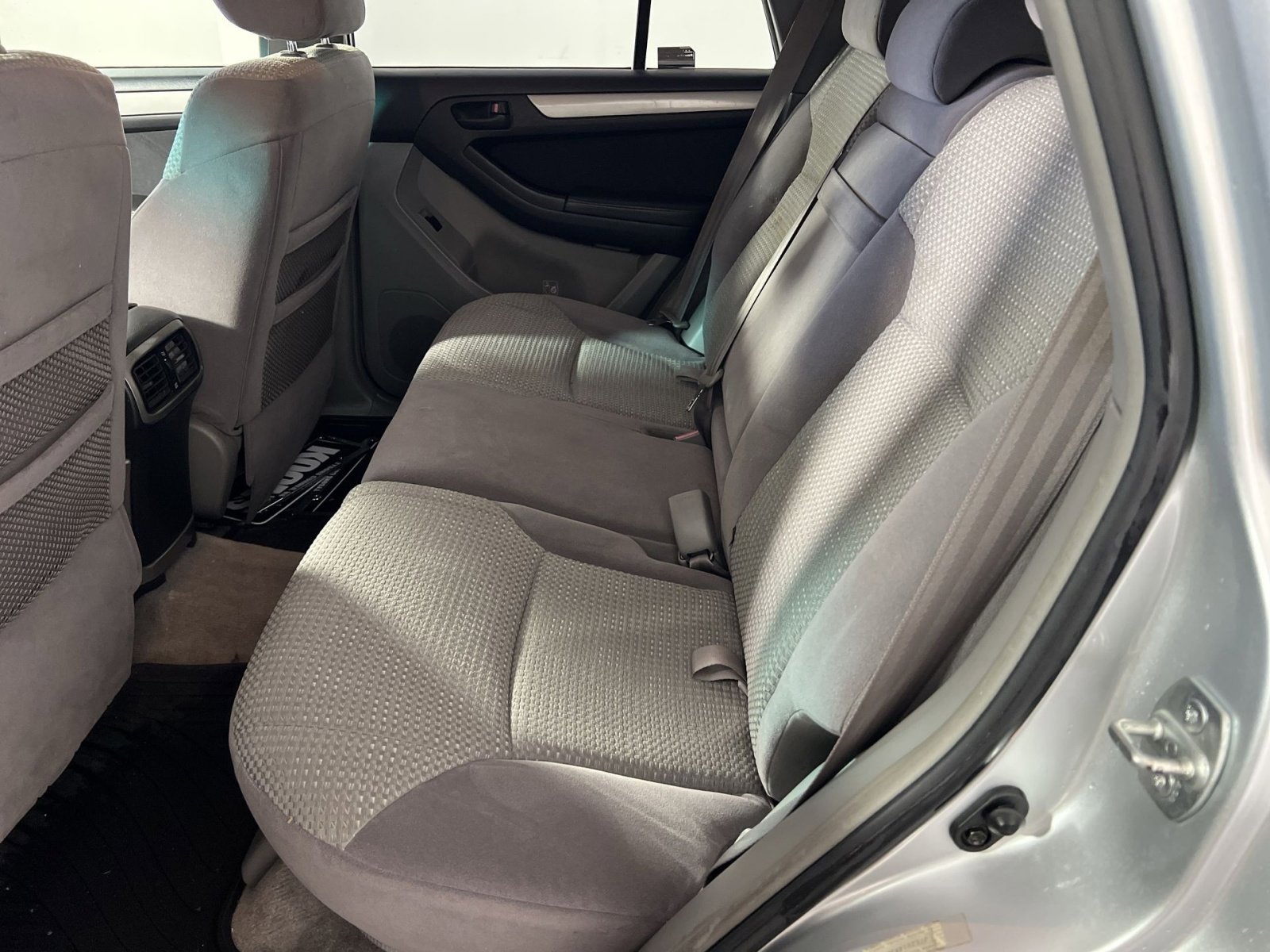 Used 2004 Toyota 4Runner SR5 image 22