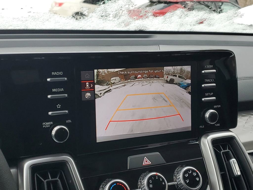 Used 2023 Kia Sorento LX image 19