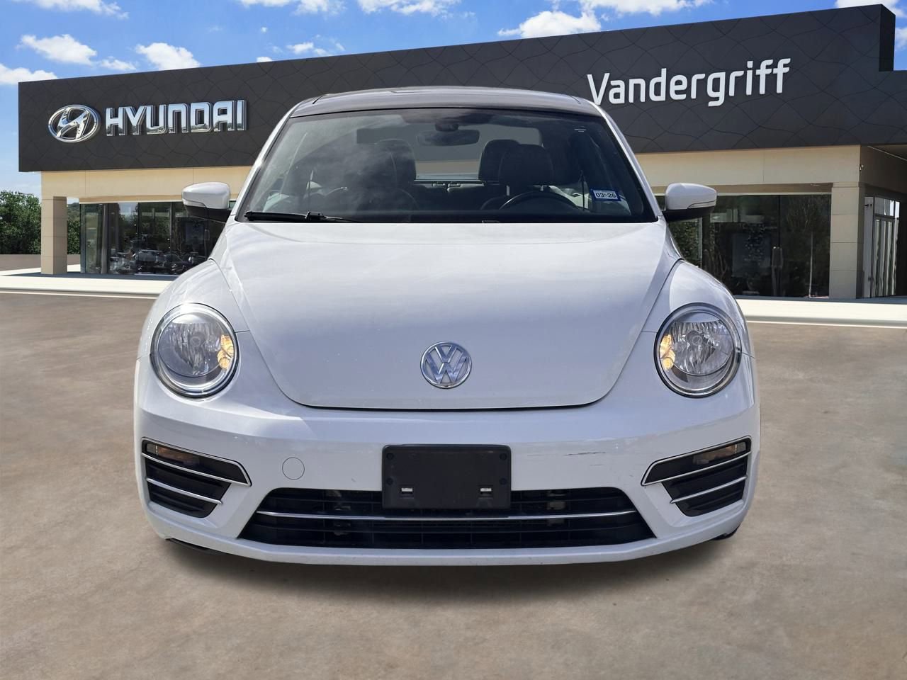 Used 2018 Volkswagen Beetle 2.0T SE image 7