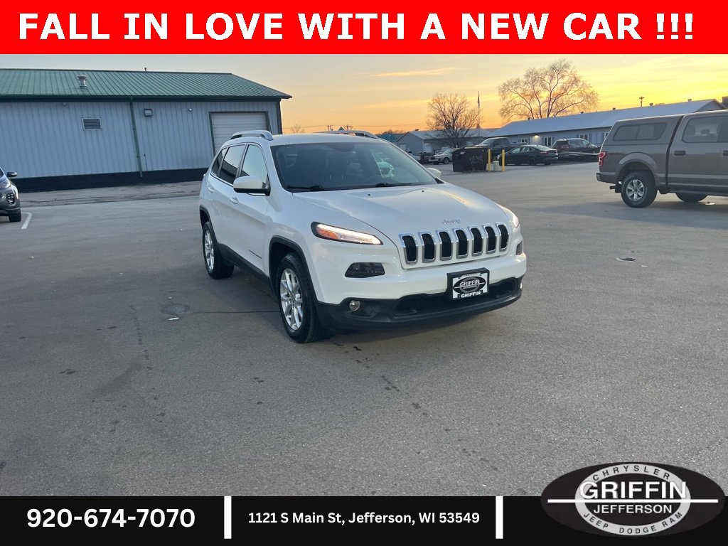 Used 2017 Jeep Cherokee Latitude w/ Cold Weather Group image 6