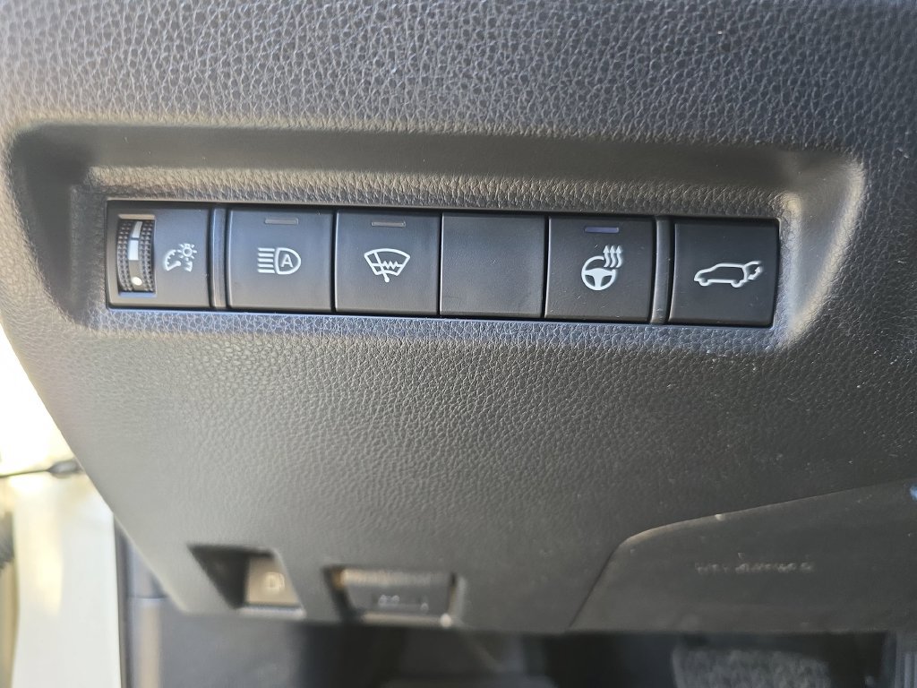 Certified 2022 Toyota RAV4 XSE w/ XSE Grade Weather Package AWD/4WD image 31
