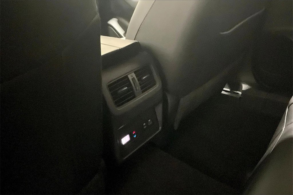 Used 2023 Nissan Rogue SL w/ SL Premium Package image 10