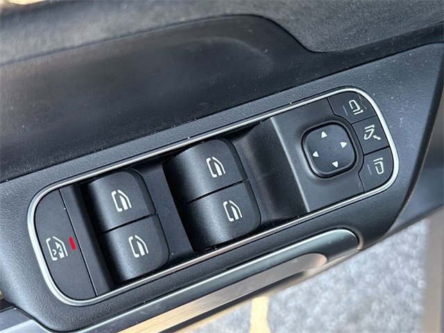 New 2024 Mercedes-Benz GLB 250 image 21