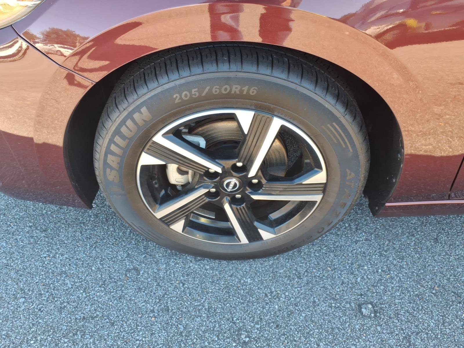 Used 2025 Nissan Sentra SV FWD image 6