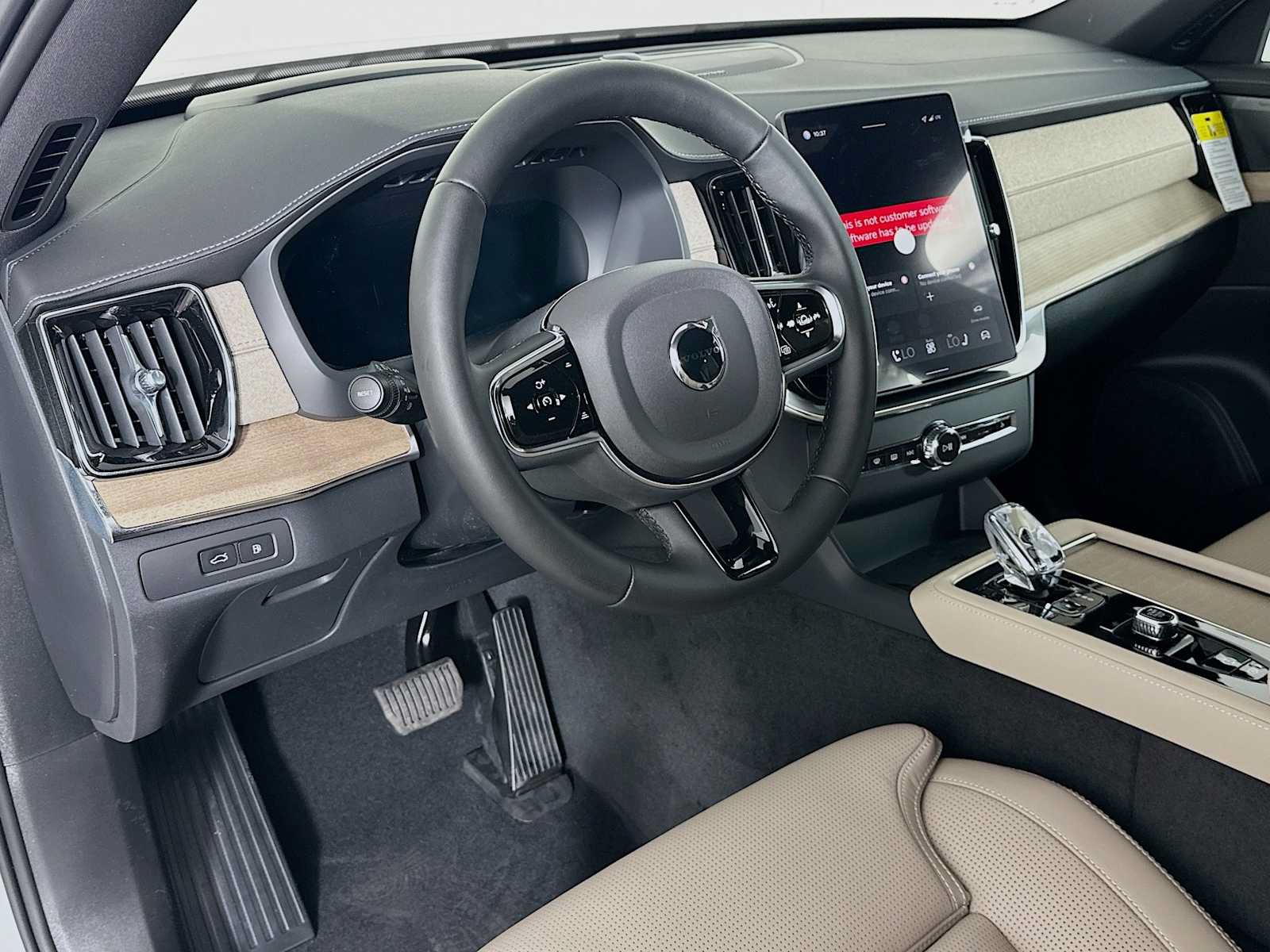New 2026 Volvo XC90 T8 Ultra w/ Protection Package AWD/4WD image 9