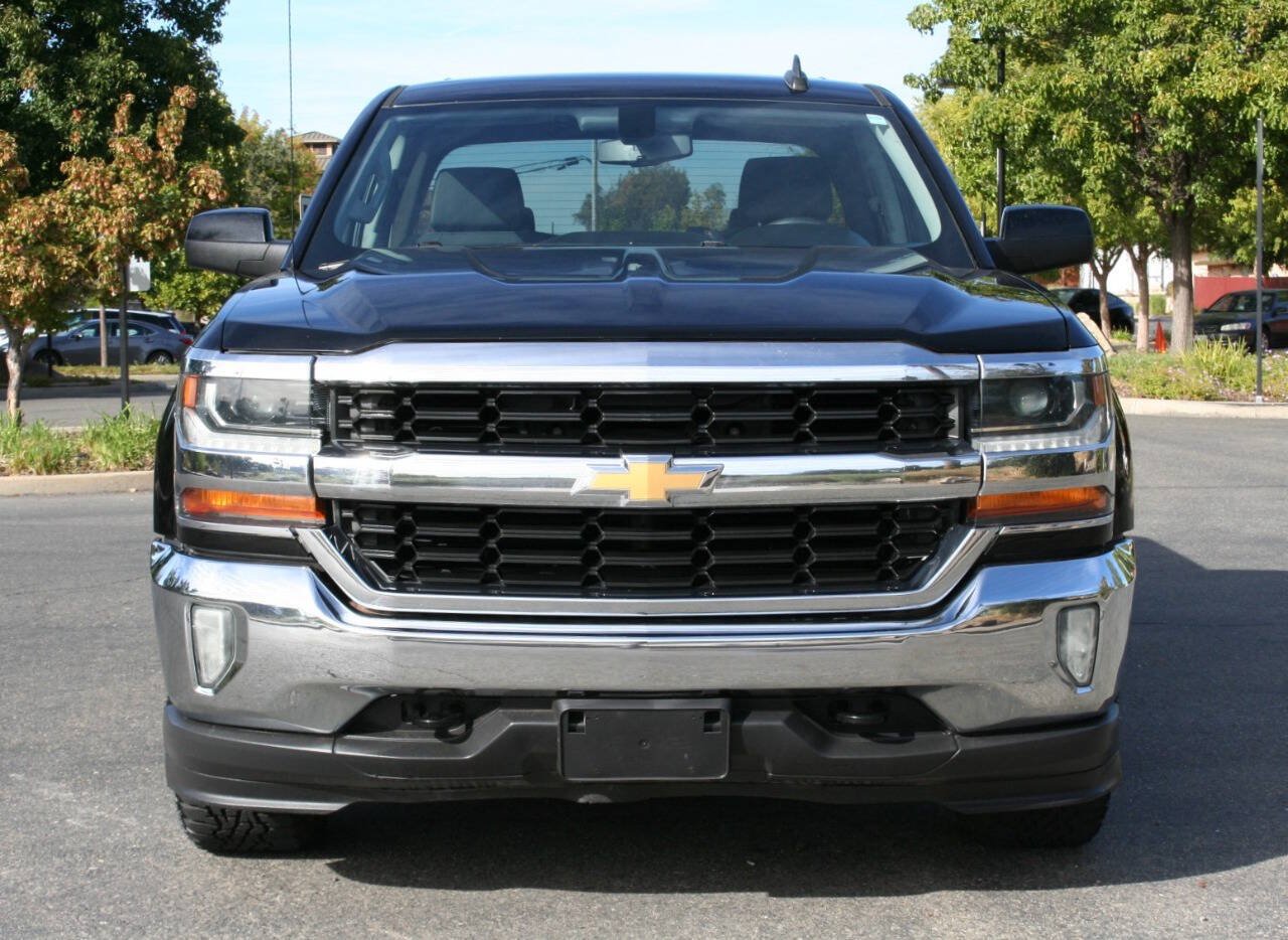 Used 2017 Chevrolet Silverado 1500 LT w/ LT Eassist Package AWD/4WD image 3