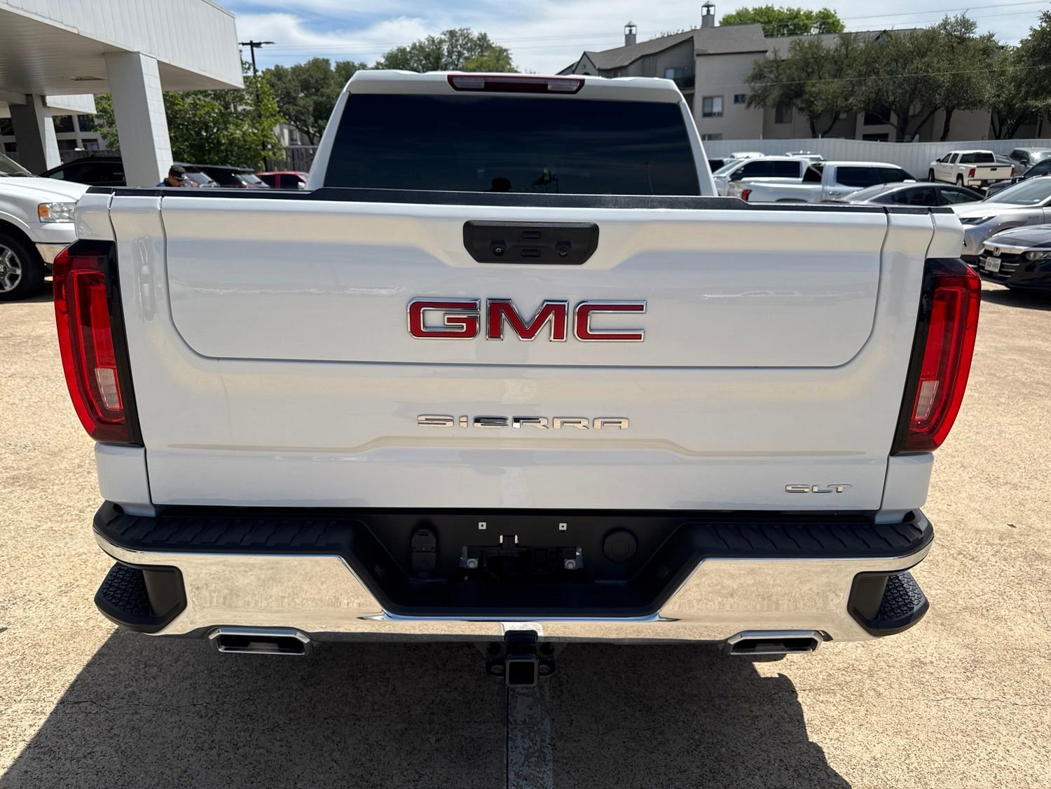 Used 2023 GMC Sierra 1500 SLT w/ SLT Premium Package AWD/4WD image 6