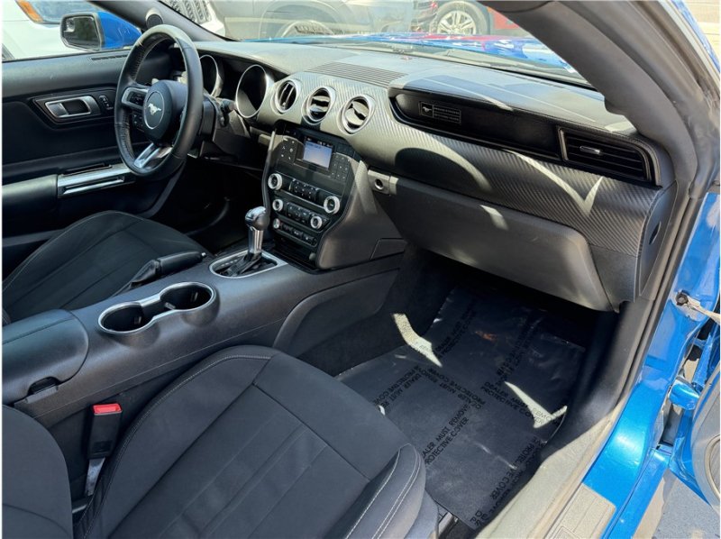 Used 2020 Ford Mustang Coupe RWD image 23