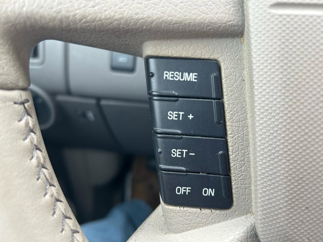 Used 2009 Ford Edge Limited AWD/4WD image 18