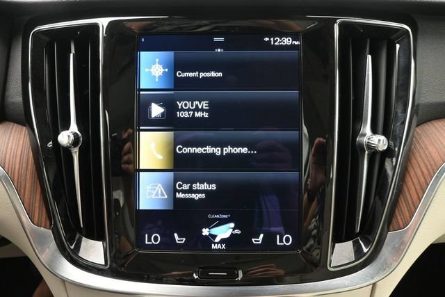 Used 2021 Volvo S60 T5 Momentum w/ Premium Package FWD image 12