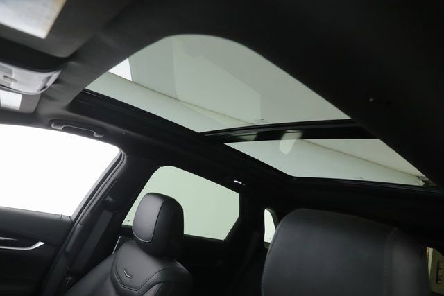 Used 2025 Cadillac XT5 Premium Luxury image 18