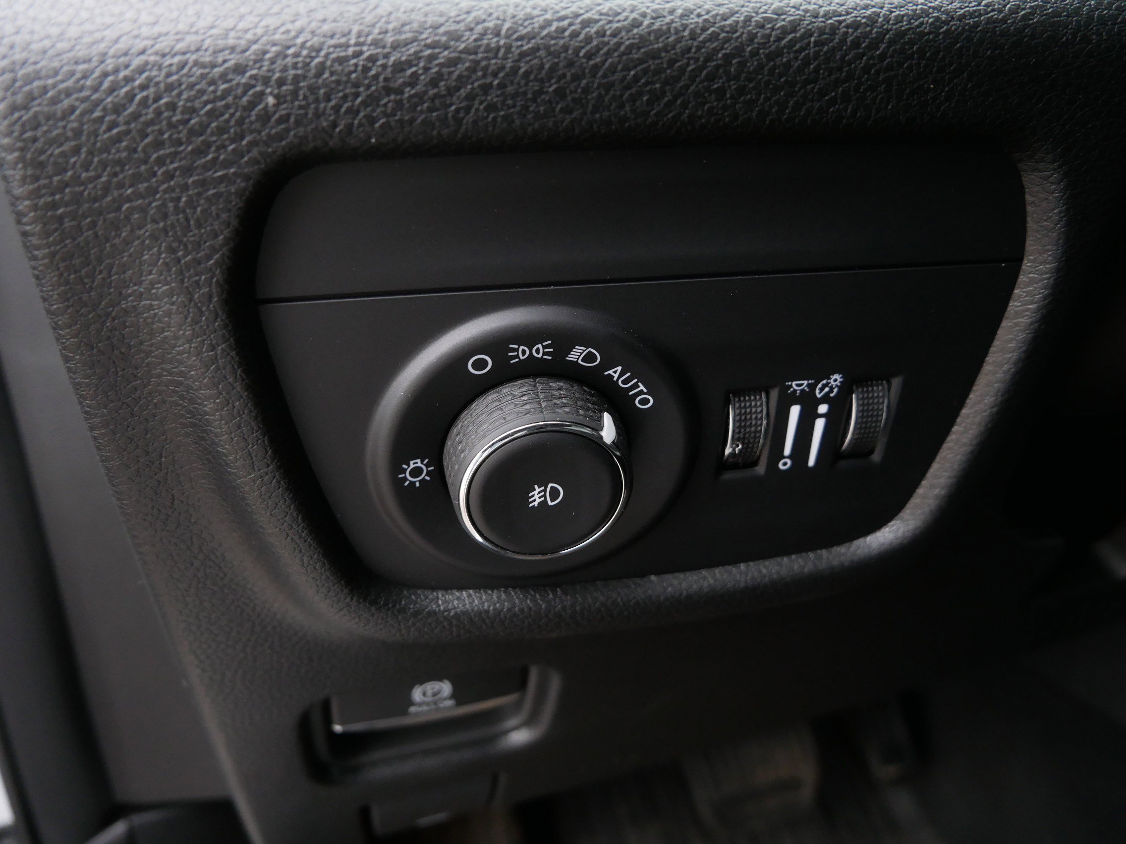 Used 2024 Jeep Grand Cherokee Limited w/ Trailer Tow Package image 23