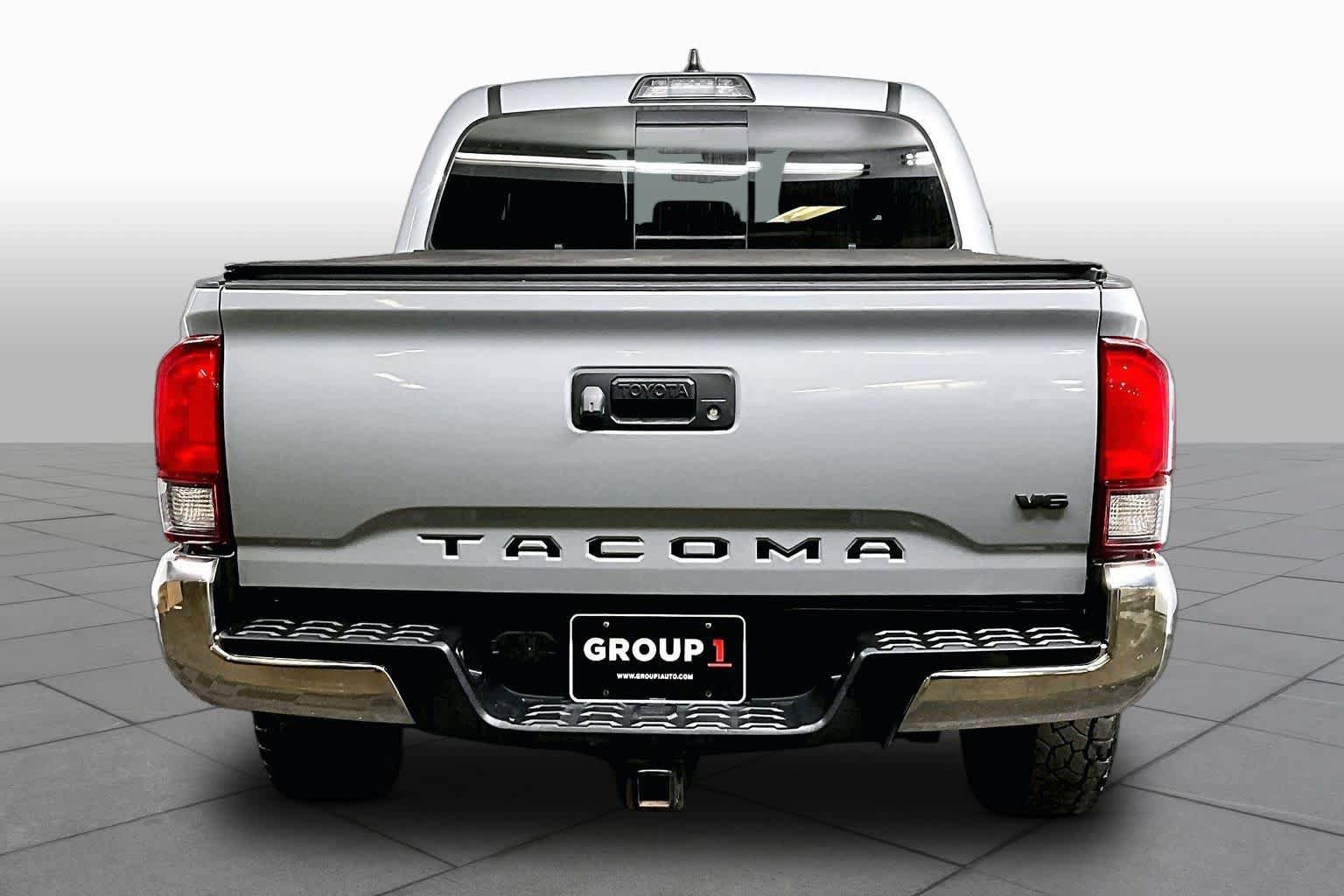 Used 2019 Toyota Tacoma TRD Off-Road AWD/4WD image 5