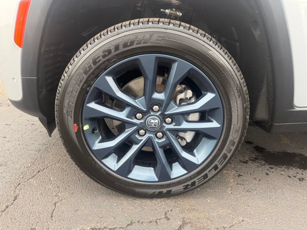 New 2026 Jeep Grand Cherokee L Limited AWD/4WD image 10
