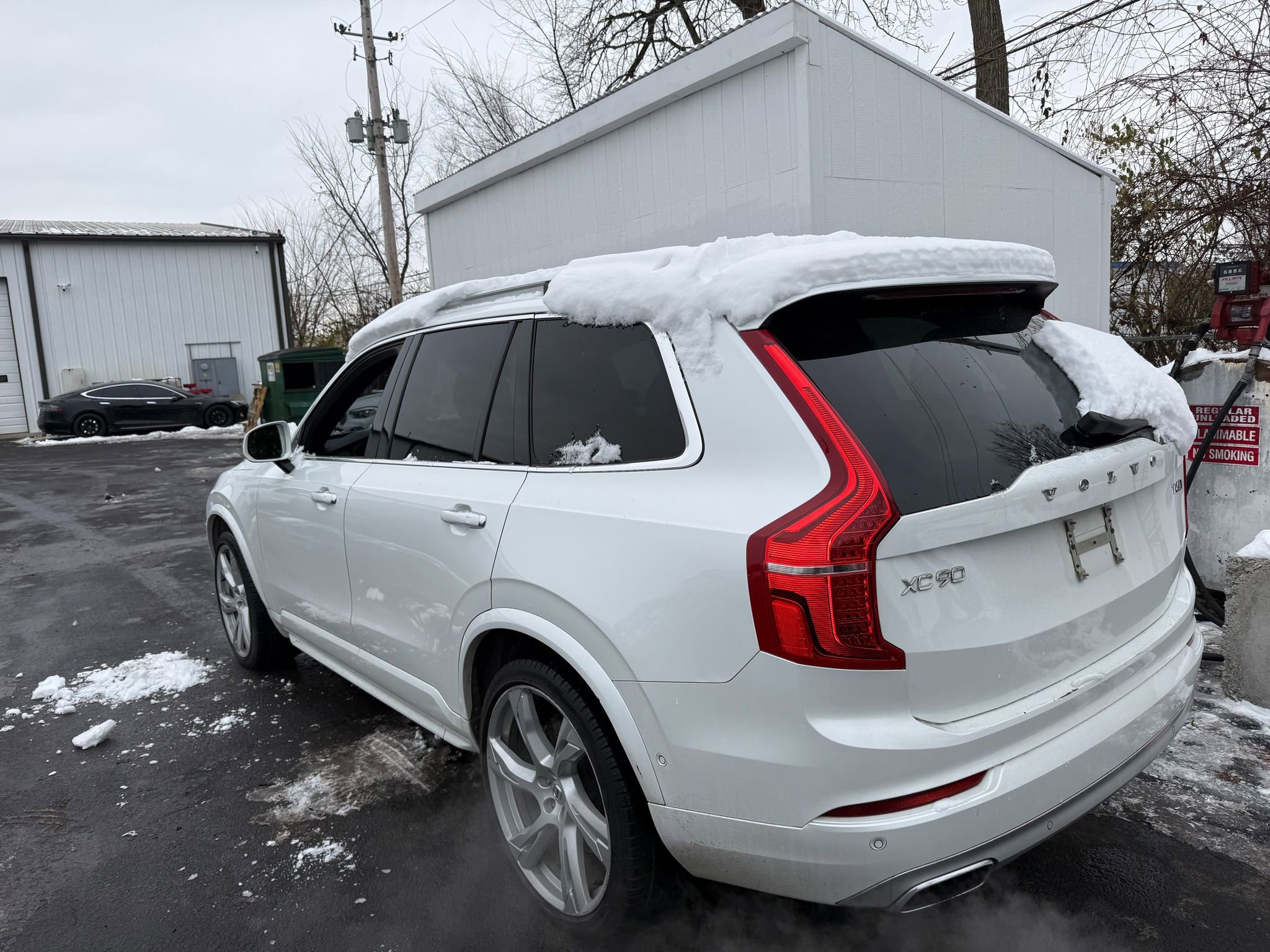 Used 2018 Volvo XC90 T6 Momentum w/ Convenience Package AWD/4WD image 4