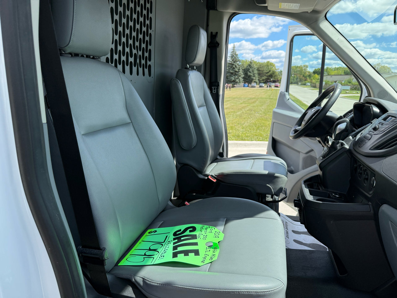 Used 2019 Ford Transit 250 148 Medium Roof image 17