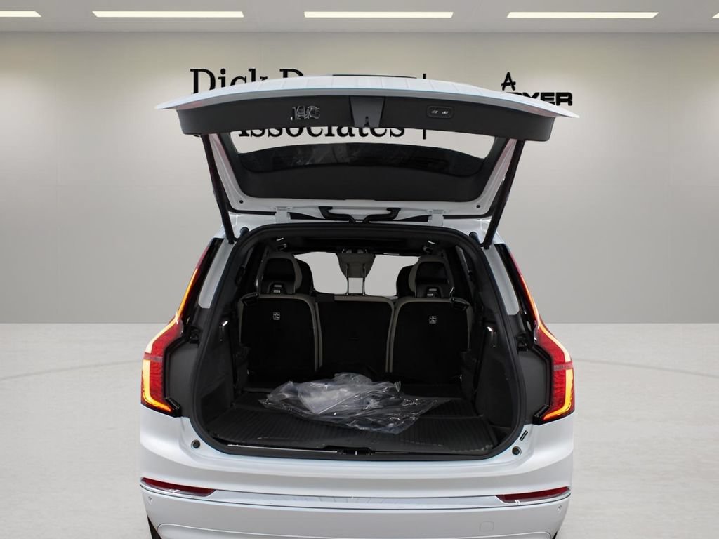Used 2026 Volvo XC90 B6 Ultra w/ Protection Package AWD/4WD image 15