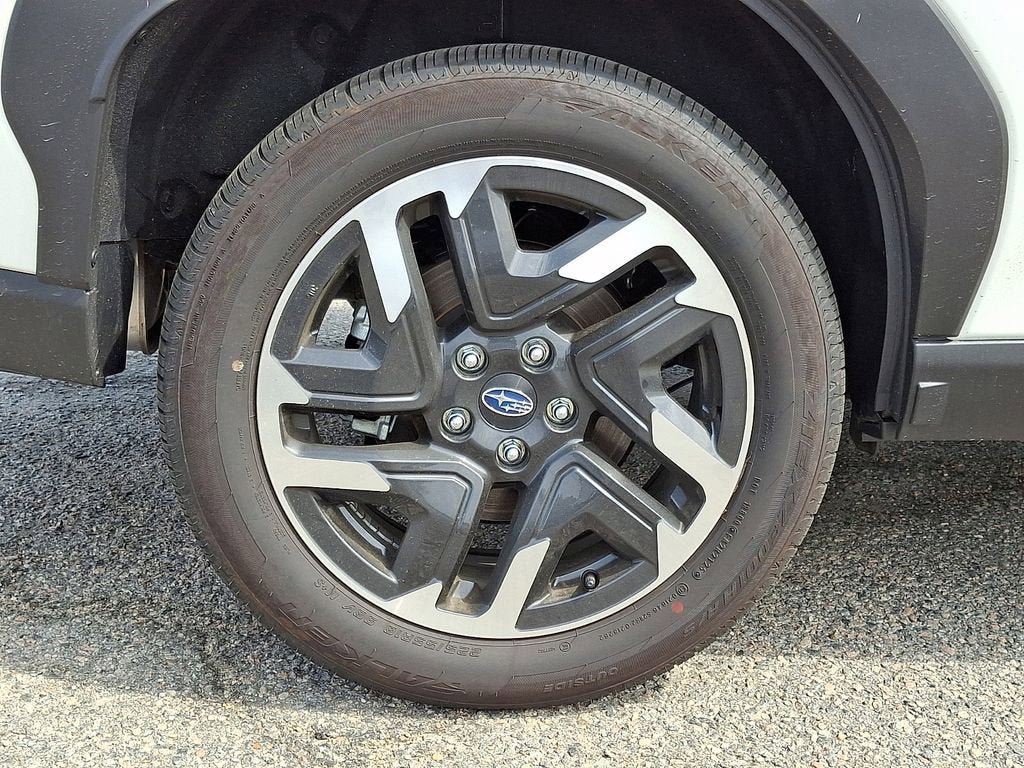 Certified 2025 Subaru Forester Limited AWD/4WD image 7