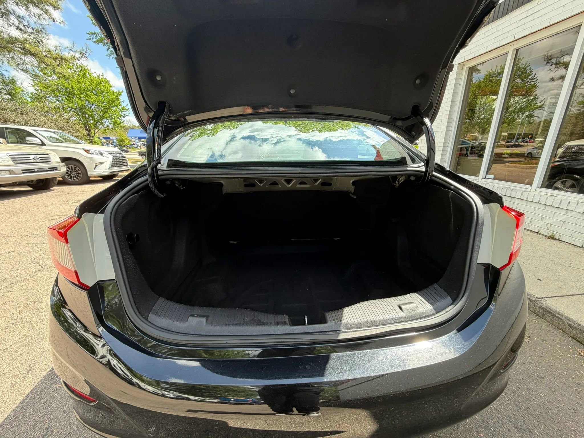 Used 2017 Chevrolet Cruze LS image 13