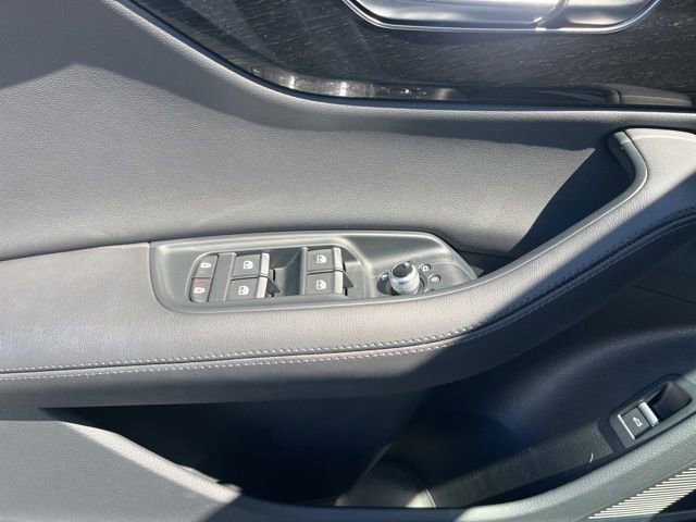 Used 2023 Audi Q7 3.0T Prestige image 11