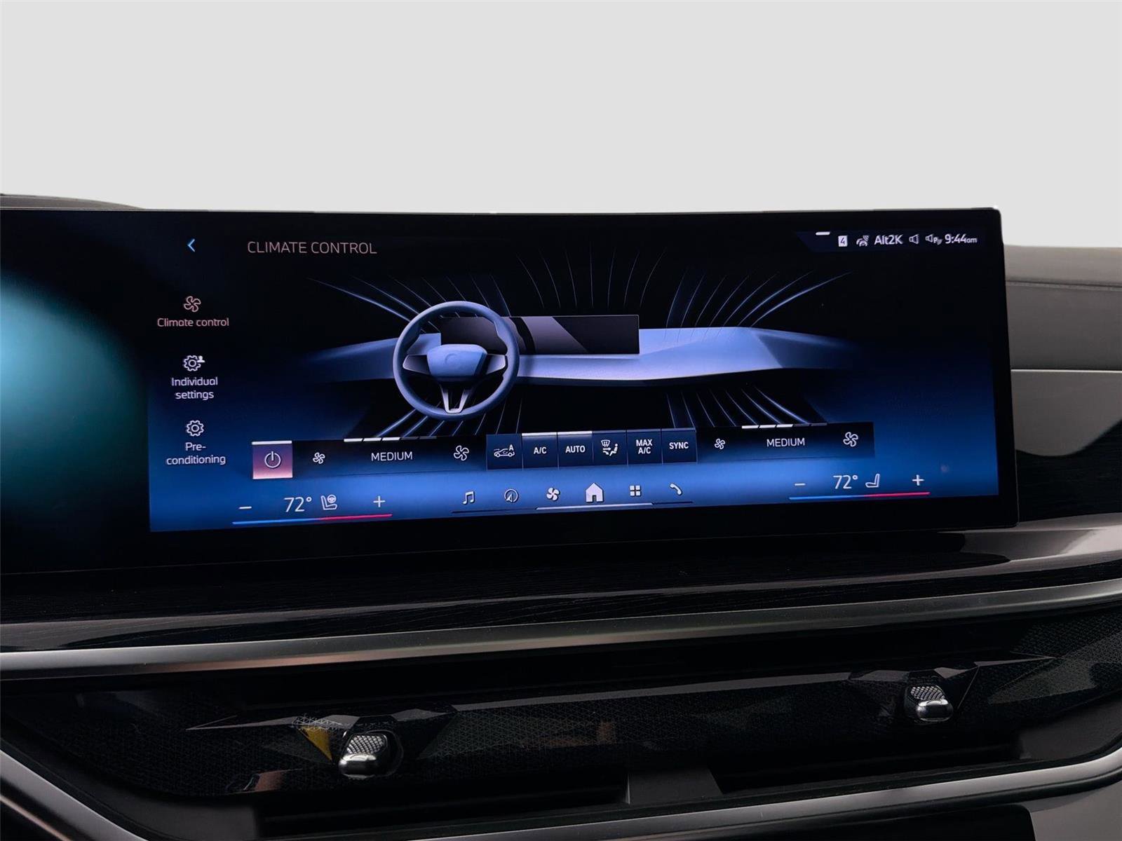 New 2026 BMW X6 xDrive40i w/ Climate Comfort Package image 15