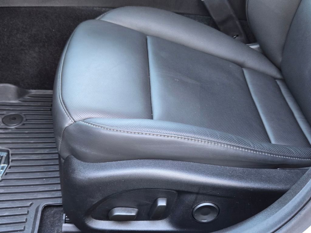 Certified 2024 Cadillac CT4 Premium Luxury w/ LPO, ONYX Package image 26