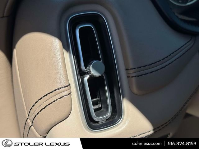 Used 2021 Aston Martin DBX AWD/4WD image 22