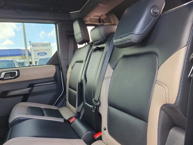 Certified 2024 Ford Bronco Wildtrak image 16