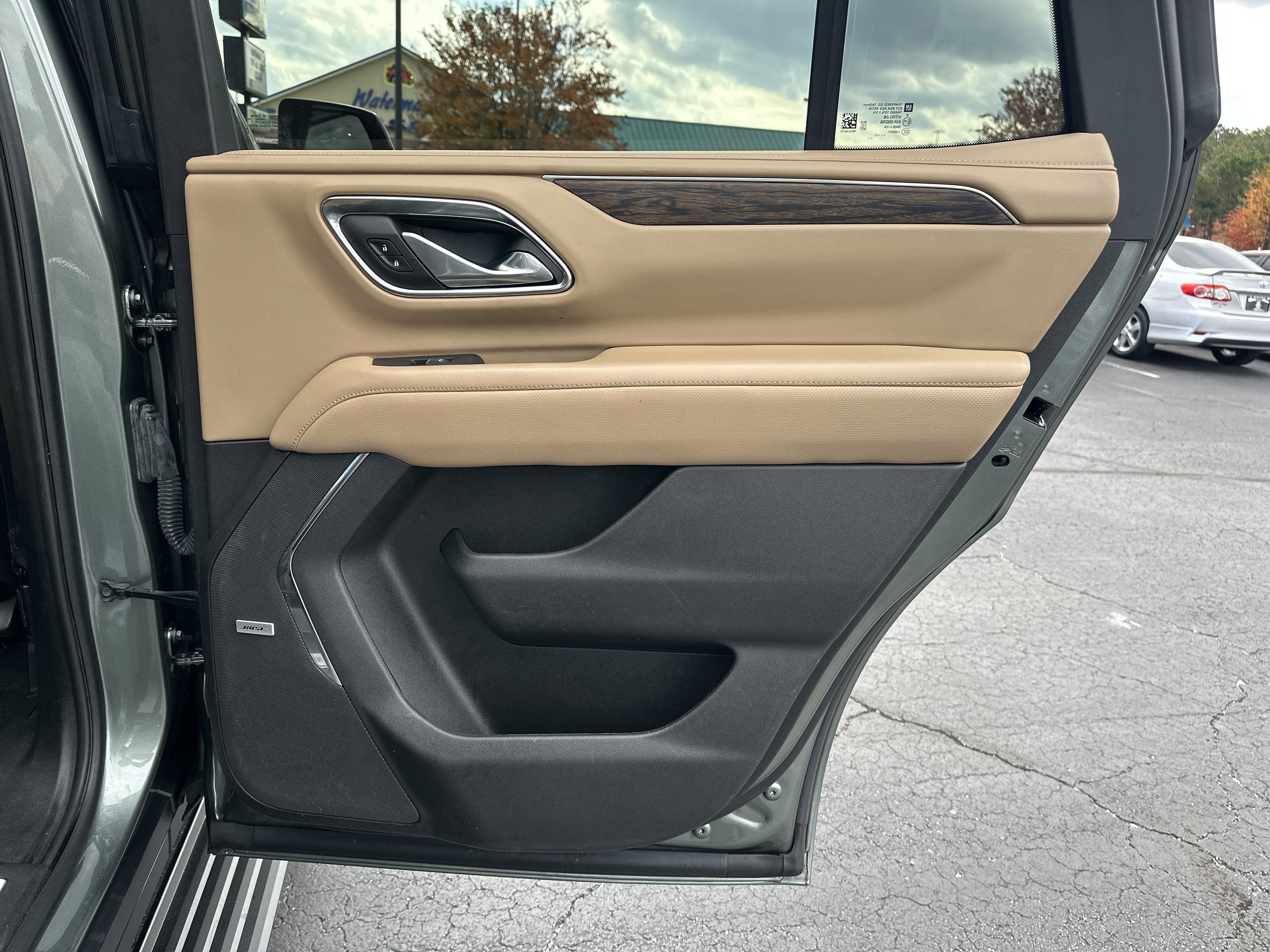 Certified 2023 Chevrolet Tahoe Premier w/ Premium Package 2 image 17