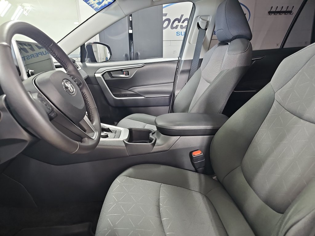 Used 2024 Toyota RAV4 XLE w/ Convenience Package AWD/4WD image 19