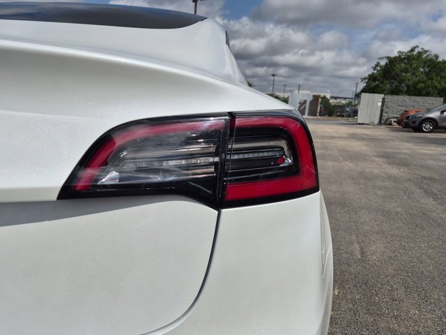 Used 2021 Tesla Model 3 Standard Range Plus RWD image 15