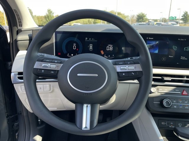 New 2025 Hyundai Tucson SE image 11