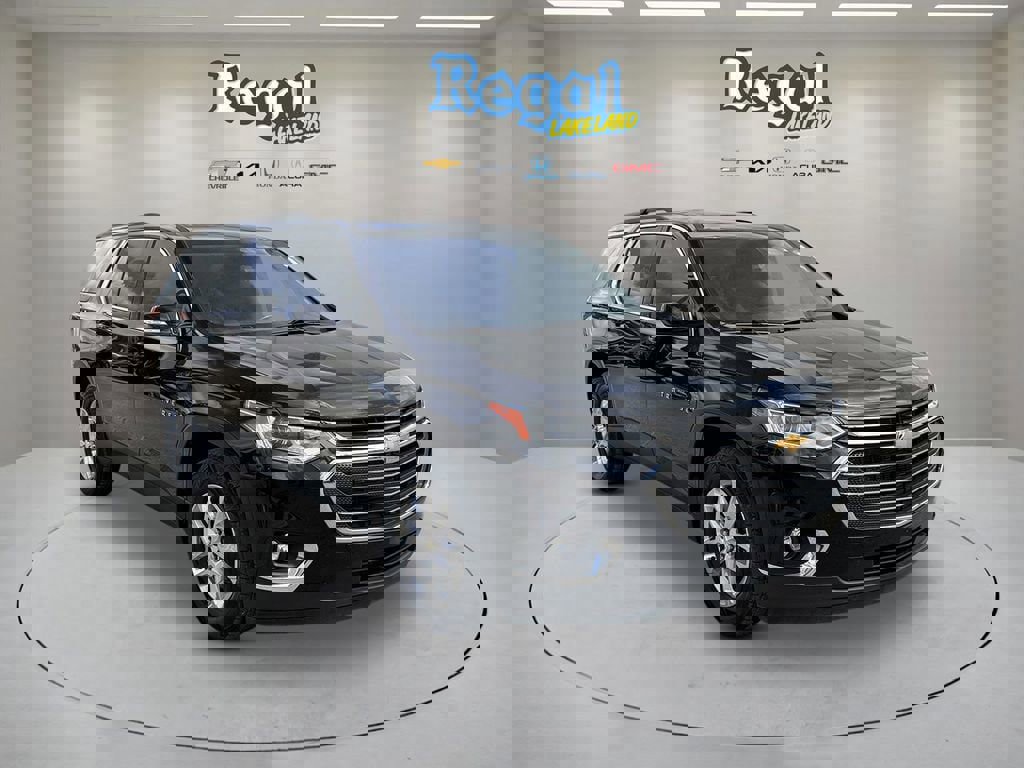 Used 2020 Chevrolet Traverse LT image 1