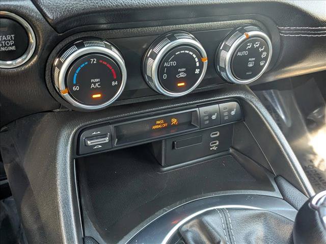 Used 2025 MAZDA MX-5 Miata RF Grand Touring RWD image 17