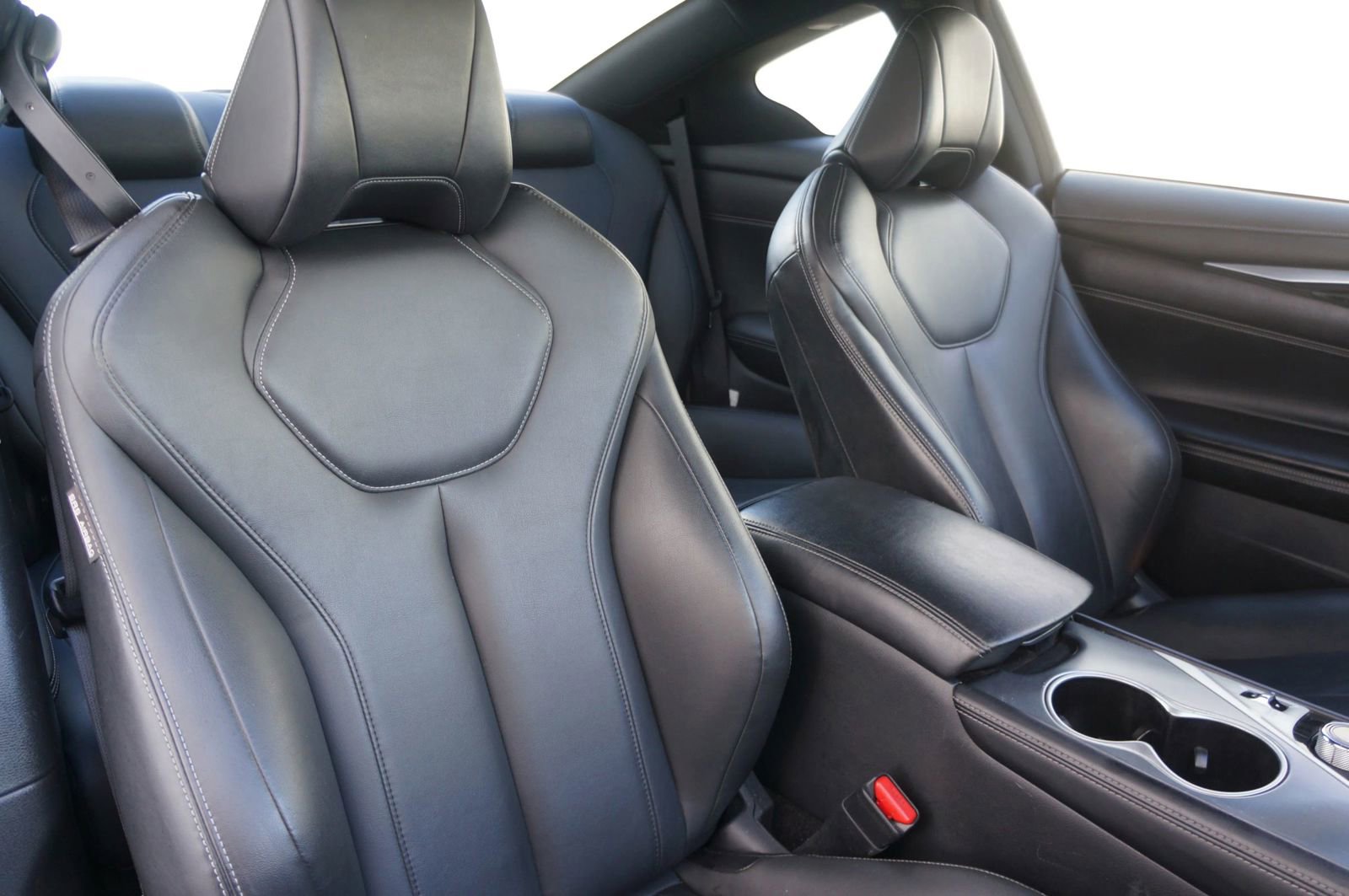 Used 2018 INFINITI Q60 3.0t Luxe w/ Sensory Package 3.0T Luxe AWD/4WD image 34