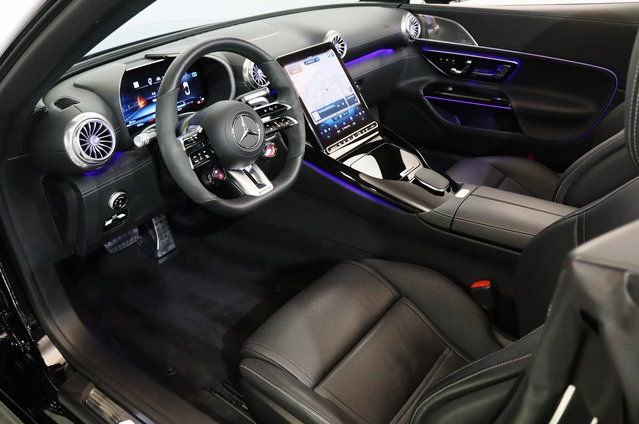 Used 2022 Mercedes-Benz SL 55 AMG 4MATIC w/ Driver Assistance Package image 21