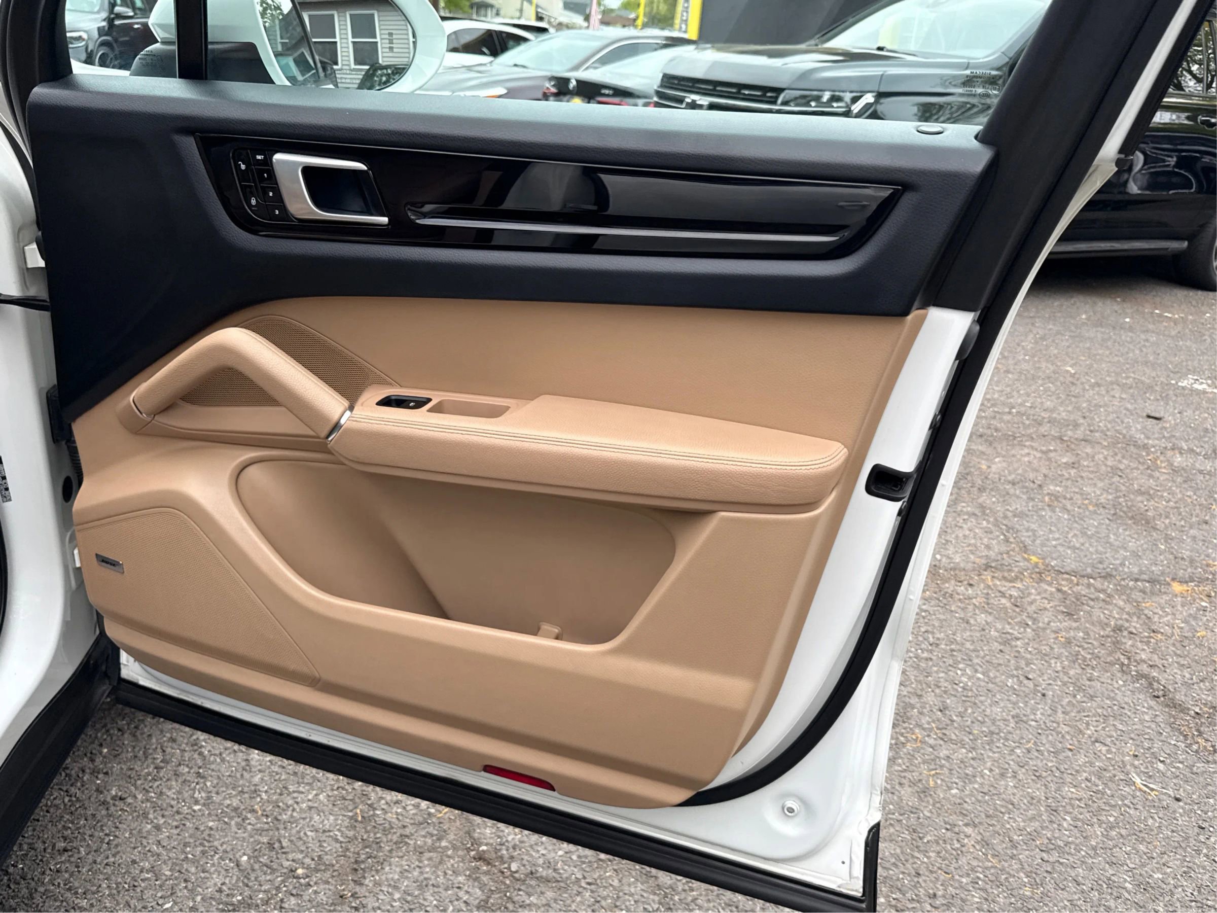 Used 2019 Porsche Cayenne AWD/4WD image 20