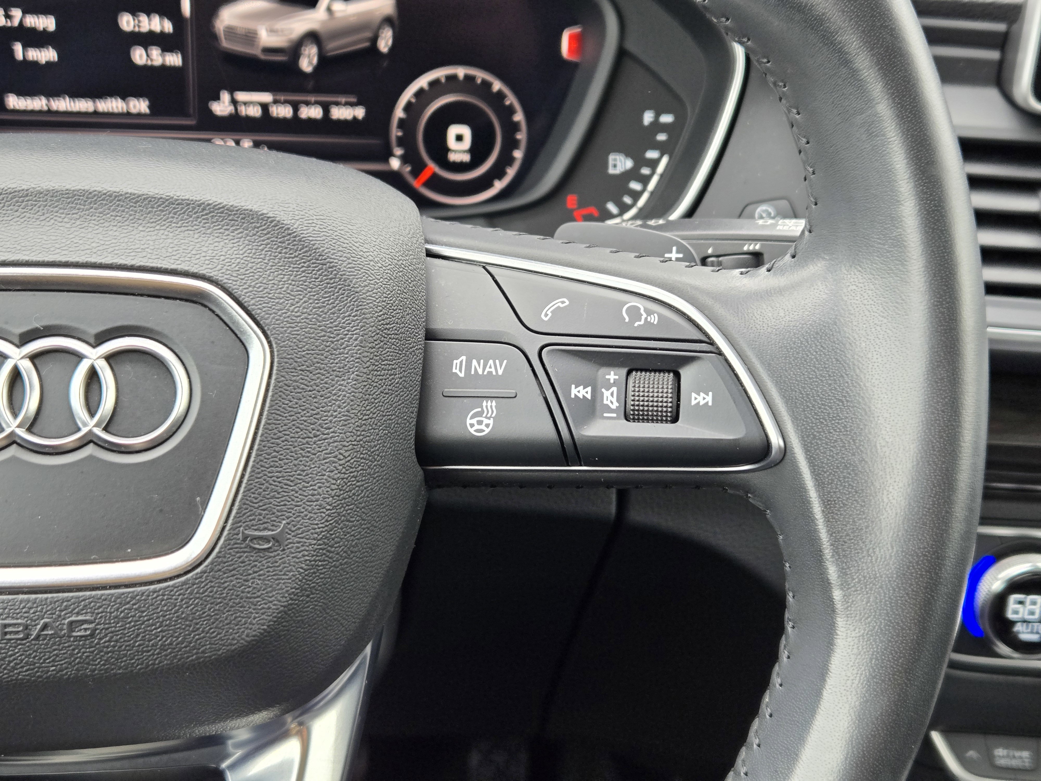 Used 2018 Audi Q5 2.0T Premium Plus AWD/4WD image 38