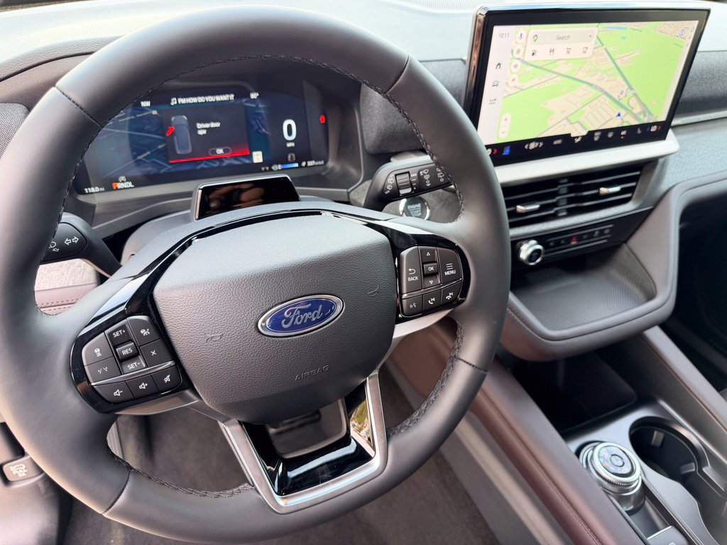 New 2027 Ford Explorer Platinum RWD image 21