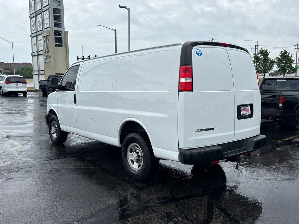 Used 2022 Chevrolet Express 2500 RWD image 9