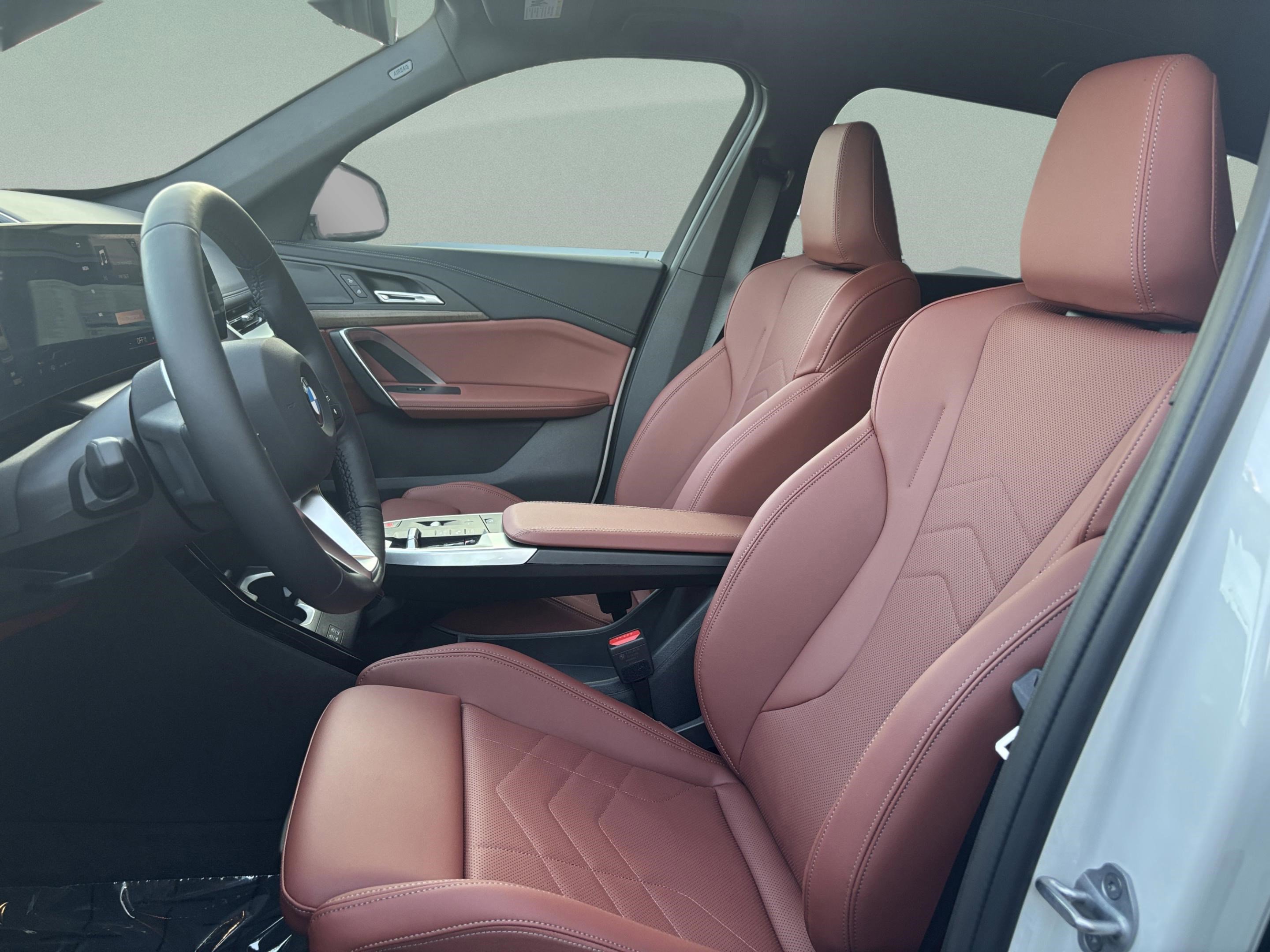 Used 2026 BMW X1 xDrive28i w/ Technology Package image 21