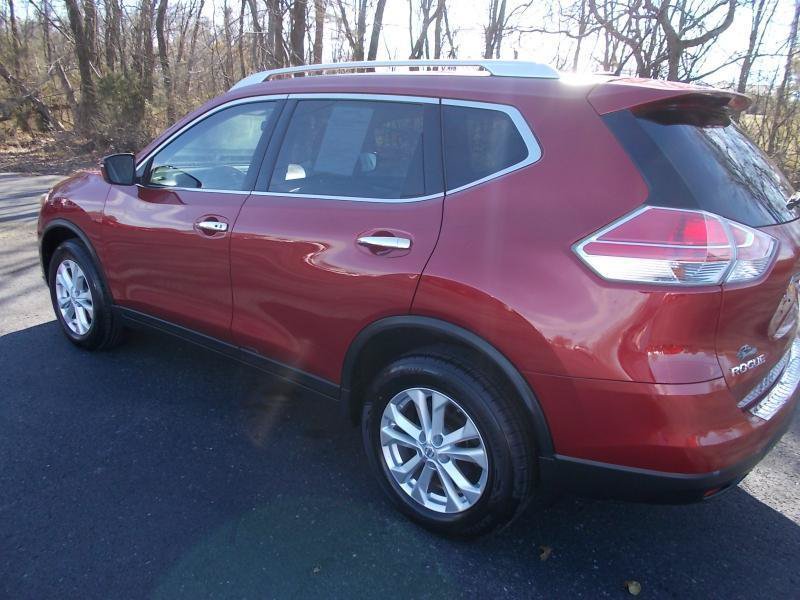 Used 2016 Nissan Rogue SV AWD/4WD image 5