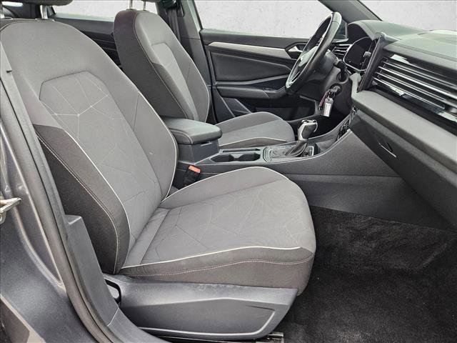 Used 2025 Volkswagen Jetta Sport FWD image 19