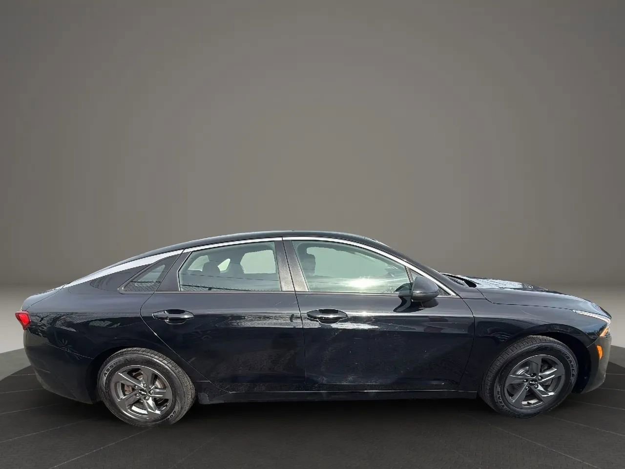 Used 2022 Kia K5 LXS FWD image 4