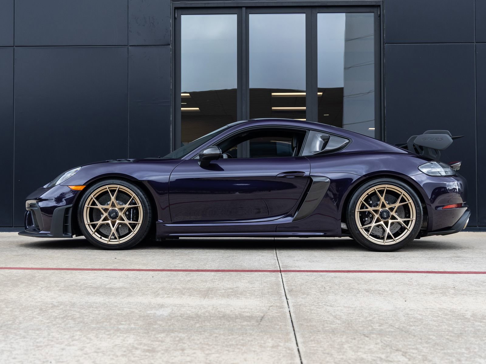 Certified 2025 Porsche 718 Cayman GT4 RS RWD image 2